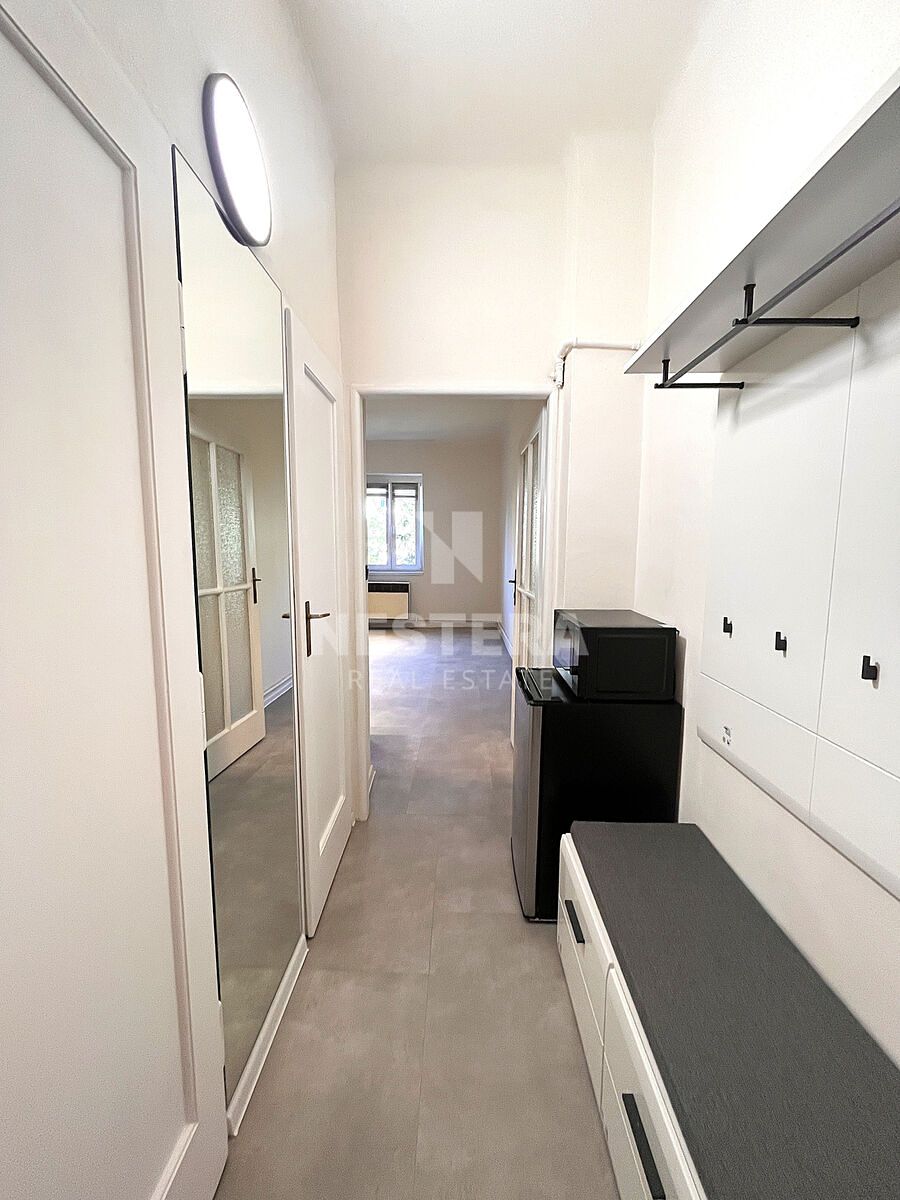 Pronájem bytu 1+kk 28 m² – fotografie 3