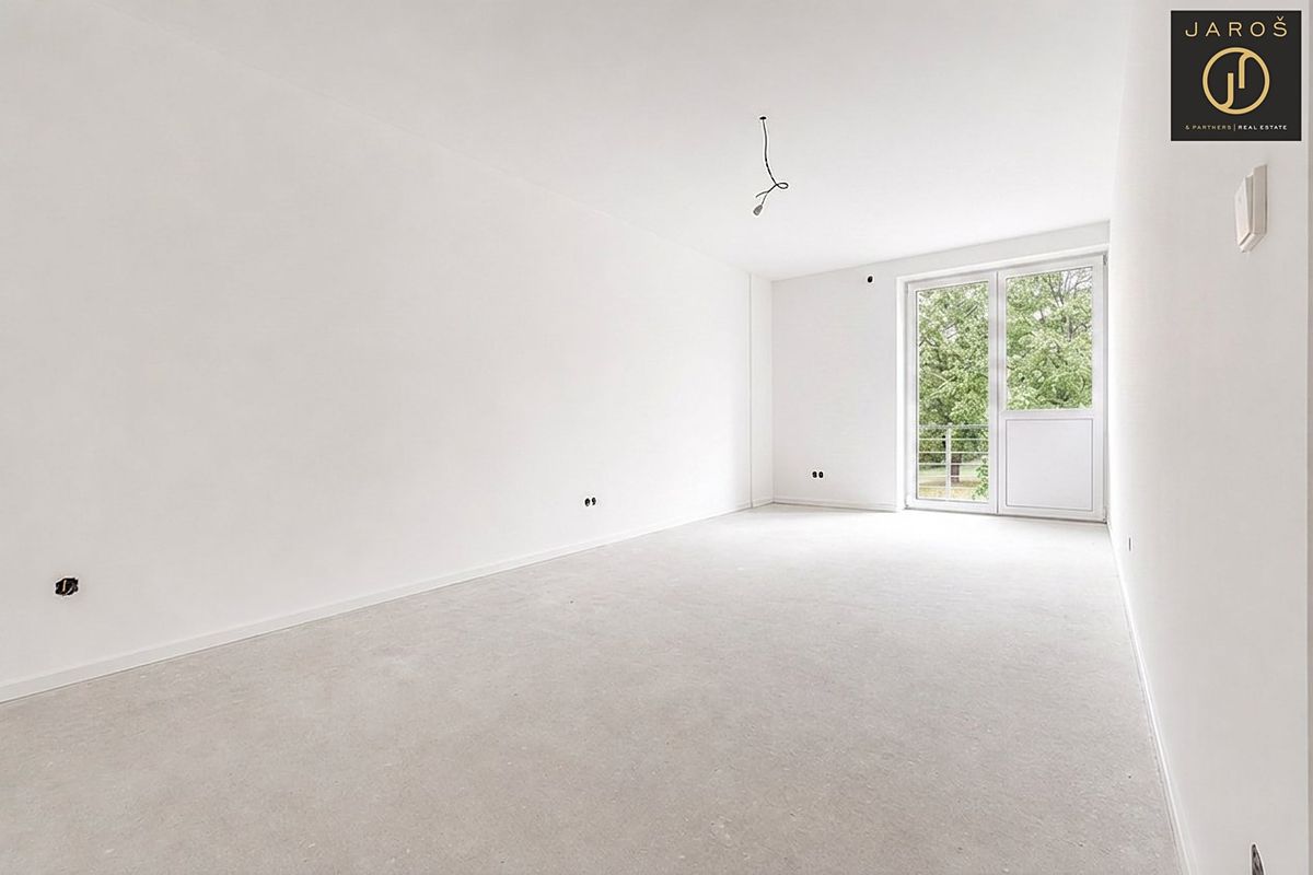Prodej rodinného domu 193 m², pozemek 261 m² – fotografie 5