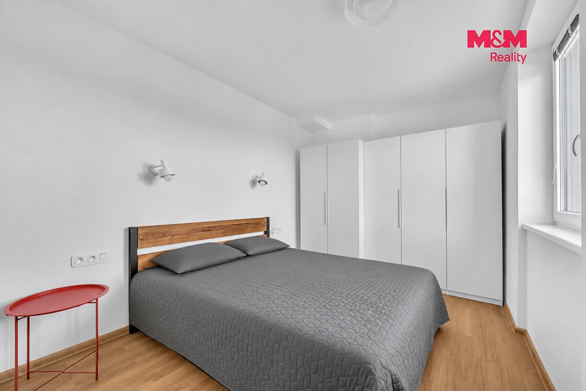 Pronájem bytu 2+kk 56 m² – fotografie 3