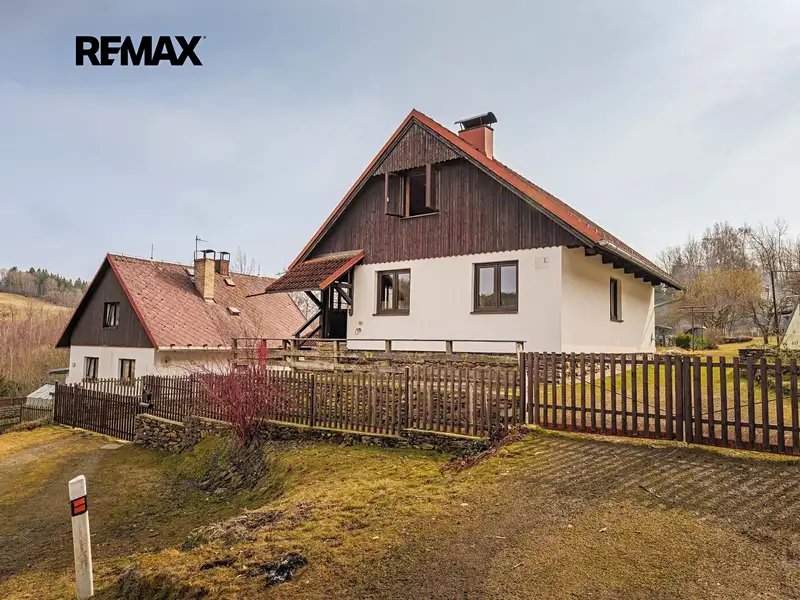 Prodej rodinného domu 120 m², pozemek 1376 m², Chroboly – náhled fotky 2