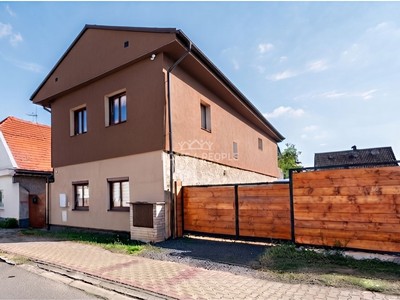 Prodej  rodinného domu 224 m², pozemek 745 m²