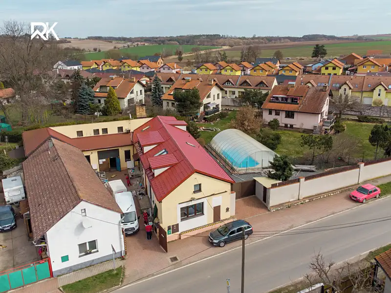 Prodej stavebního pozemku 7747 m², Horoušany – náhled fotky 1