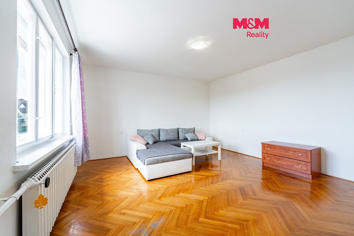 Prodej rodinného domu 250 m², pozemek 590 m²