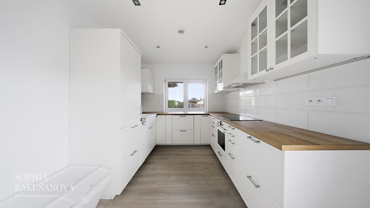 Prodej rodinného domu 115 m², pozemek 814 m² – fotografie 3