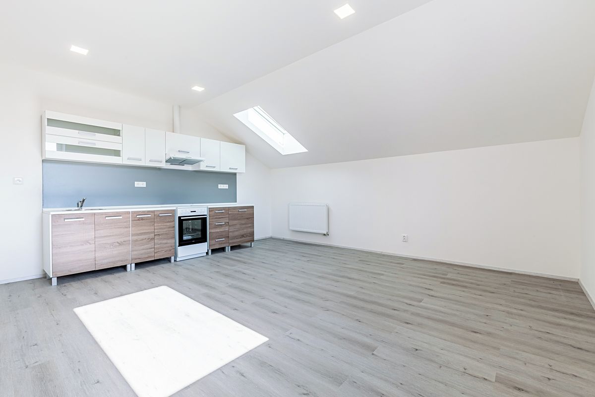 Pronájem bytu 2+kk 63 m²