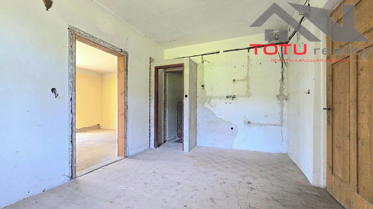 Prodej rodinného domu 120 m², pozemek 1770 m² – fotografie 4