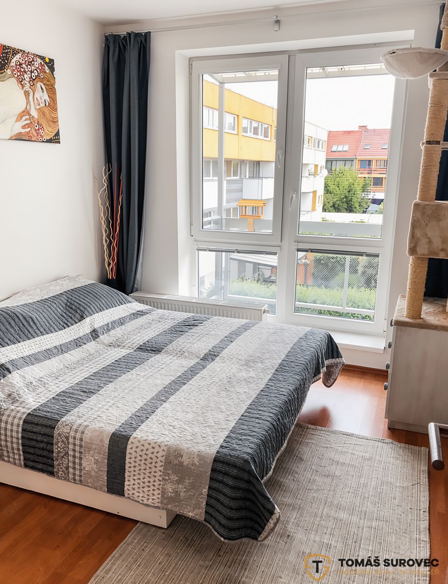 Pronájem bytu 3+kk 82 m² – fotografie 3