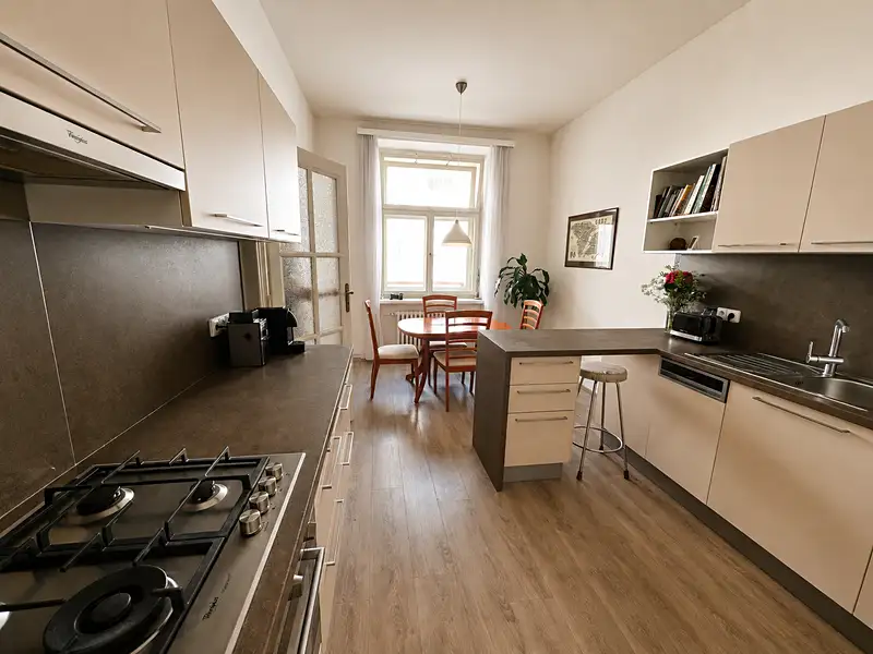 Prodej bytu 3+1 86 m², Praha – náhled fotky 3