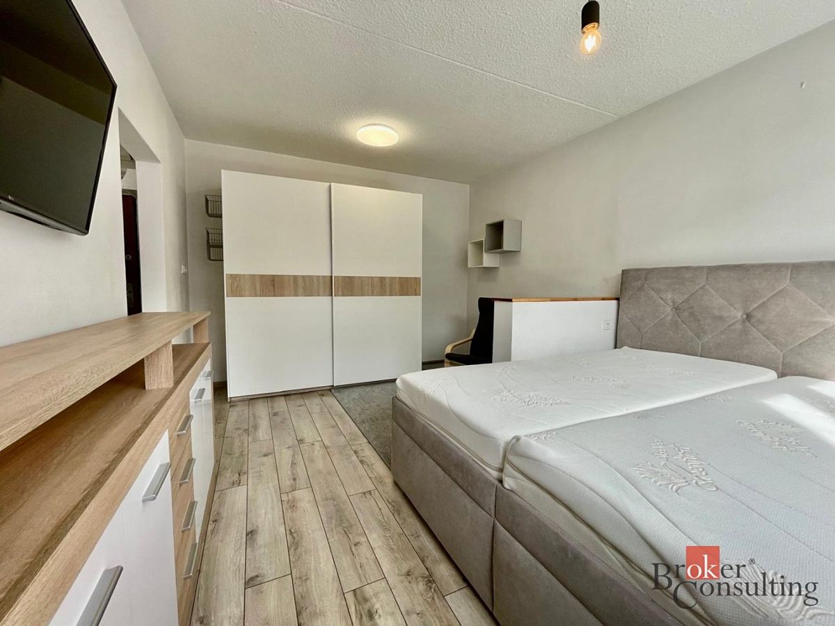 Pronájem bytu 1+1 33 m² – fotografie 2