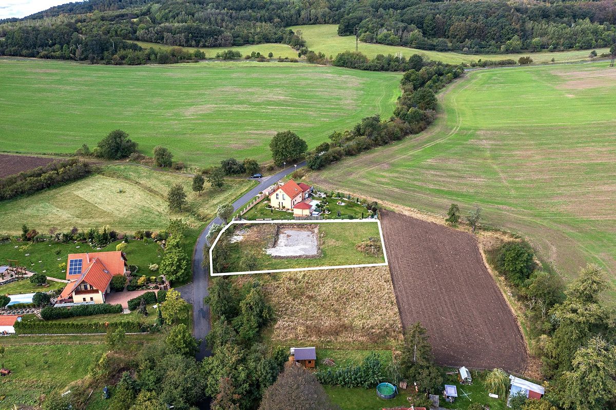 Prodej stavebního pozemku 1296 m² – fotografie 5