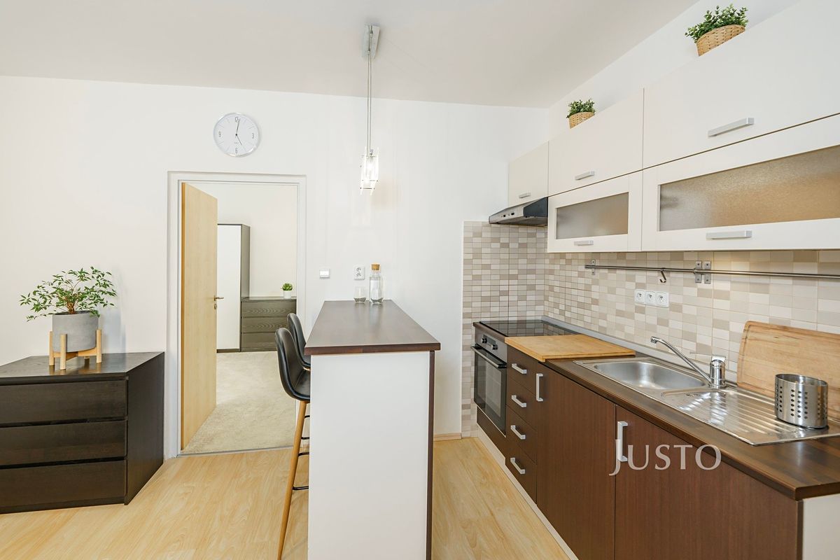 Pronájem bytu 2+kk 35 m² – fotografie 2