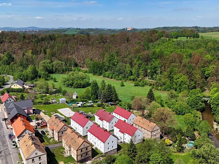 Prodej komerčního prostoru, 208 m² (2 z 21)