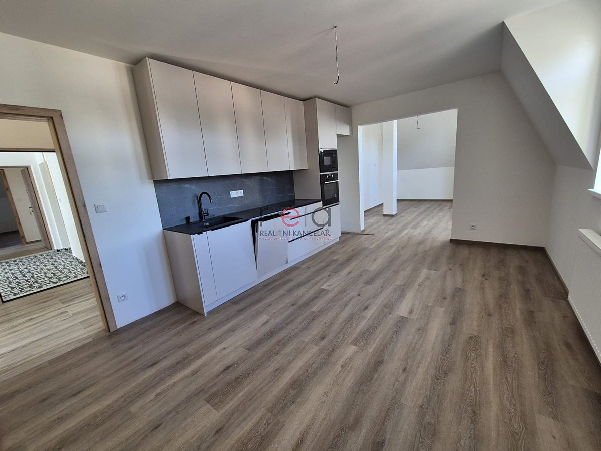 Pronájem bytu 2+1 62 m²