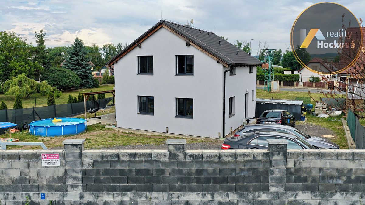 Prodej rodinného domu 118 m², pozemek 672 m² – fotografie 2