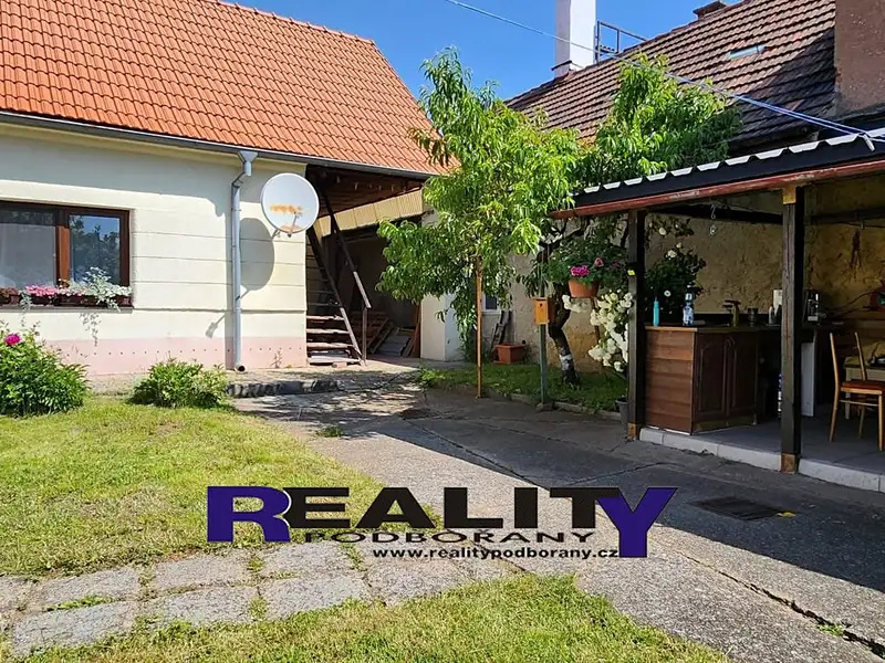 Prodej rodinného domu 212 m², pozemek 805 m², Kryry – náhled fotky 3