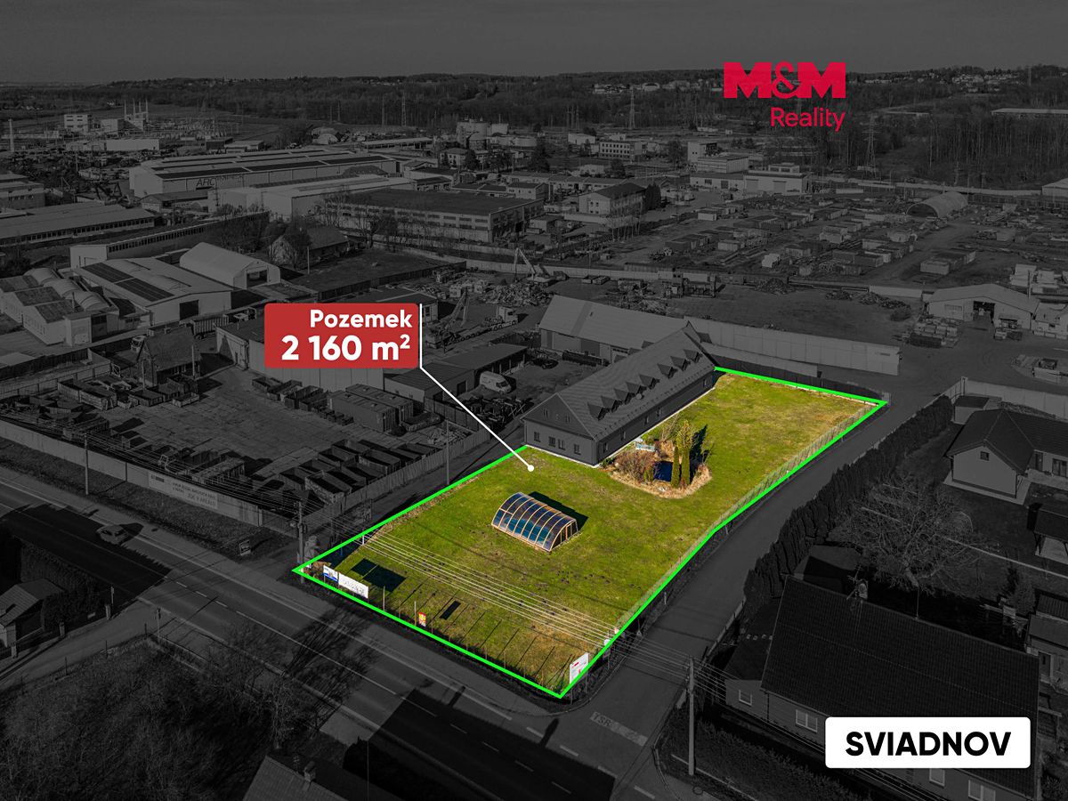 Prodej komerčního pozemku 2160 m²