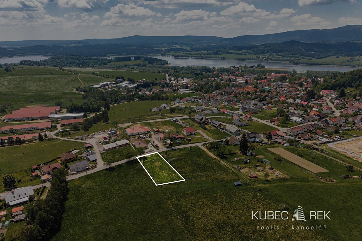 Prodej stavebního pozemku 1559 m²