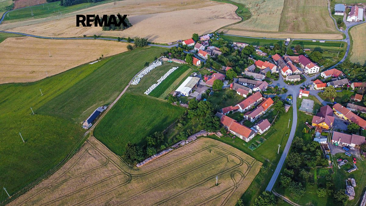 Prodej stavebního pozemku 5619 m²