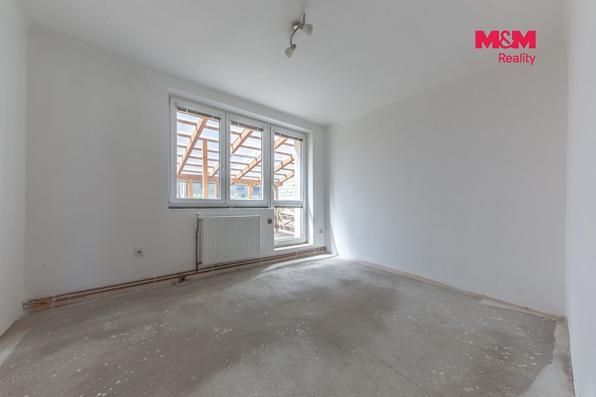 Prodej rodinného domu 135 m², pozemek 943 m² – fotografie 5