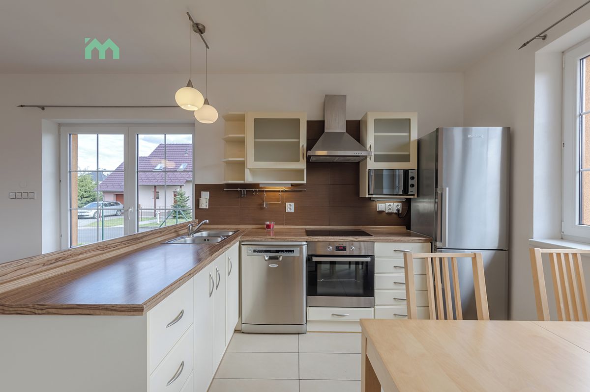 Prodej rodinného domu 106 m², pozemek 420 m² – fotografie 5