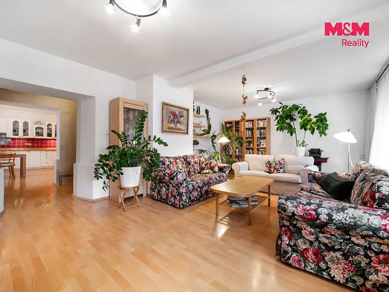Prodej rodinného domu 154 m², pozemek 352 m², Chrudim – náhled fotky 2