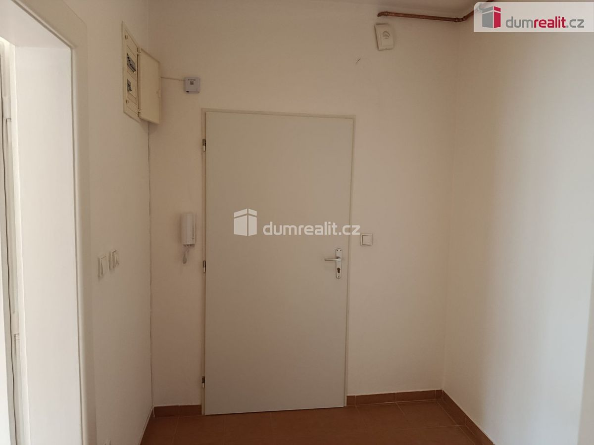 Pronájem bytu 1+kk 35 m² – fotografie 5