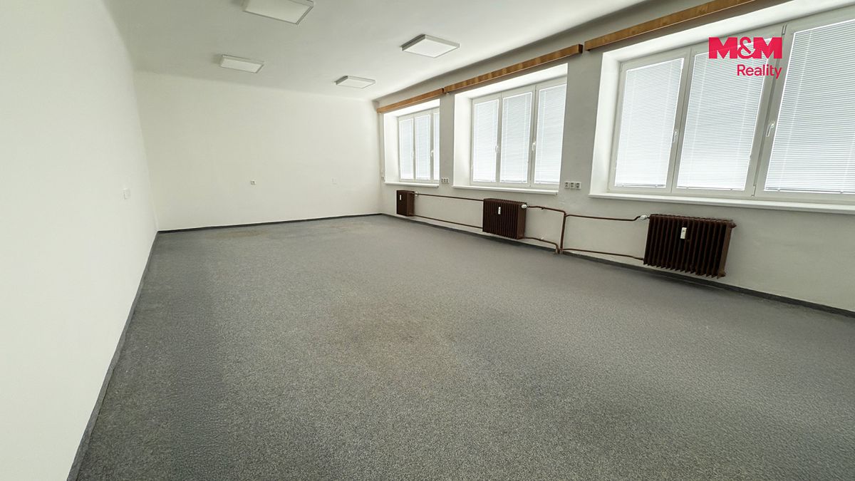 Pronájem kanceláře 63 m² – fotografie 3