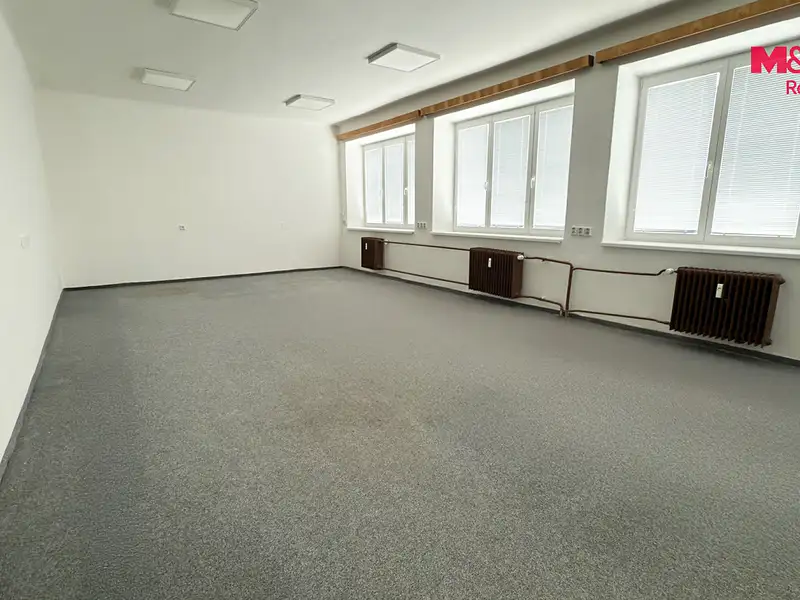 Pronájem kanceláře 63 m², Písek – náhled fotky 3