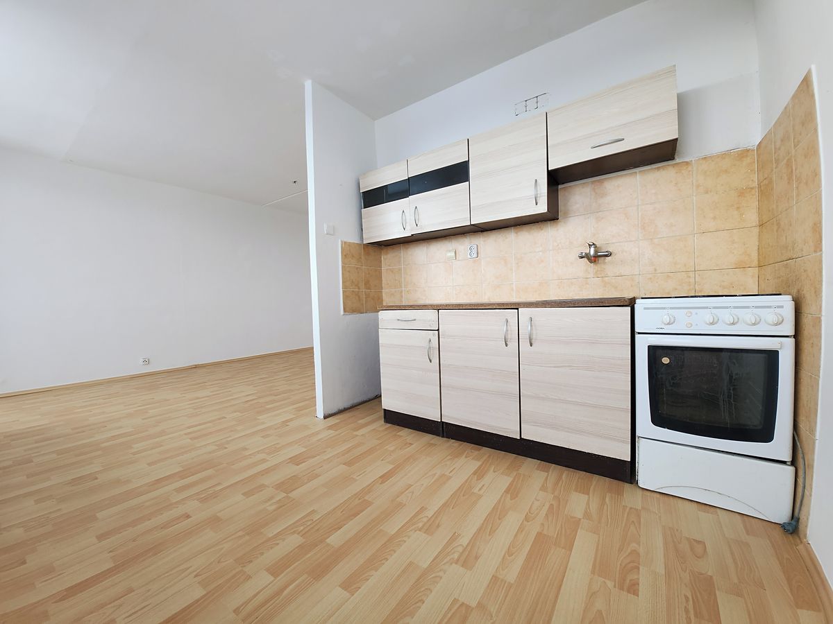 Pronájem bytu 4+1 76 m² – fotografie 2