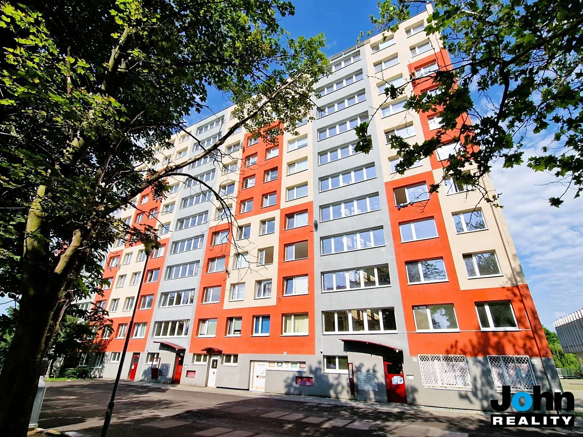 Prodej obchodního prostoru 34 m²