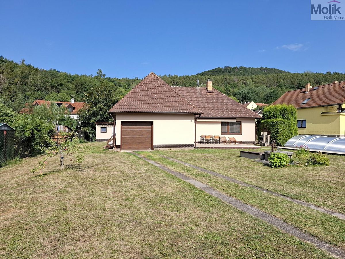 Prodej rodinného domu 142 m², pozemek 1427 m² – fotografie 3