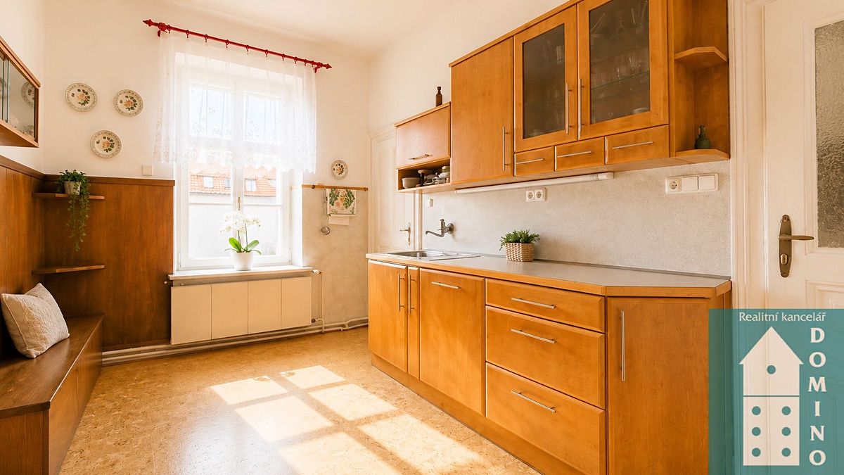Prodej rodinného domu 200 m², pozemek 364 m² – fotografie 3