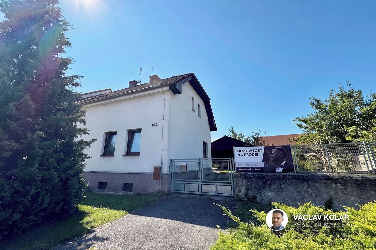 Prodej rodinného domu 196 m², pozemek 805 m²