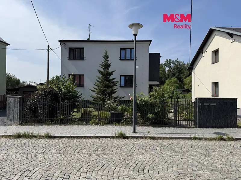 Prodej rodinného domu 234 m², pozemek 641 m², Karviná – náhled fotky 1
