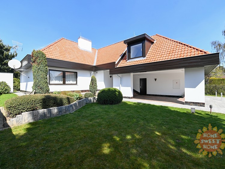 Pronájem komerčního prostoru, 417 m² (1 z 42)