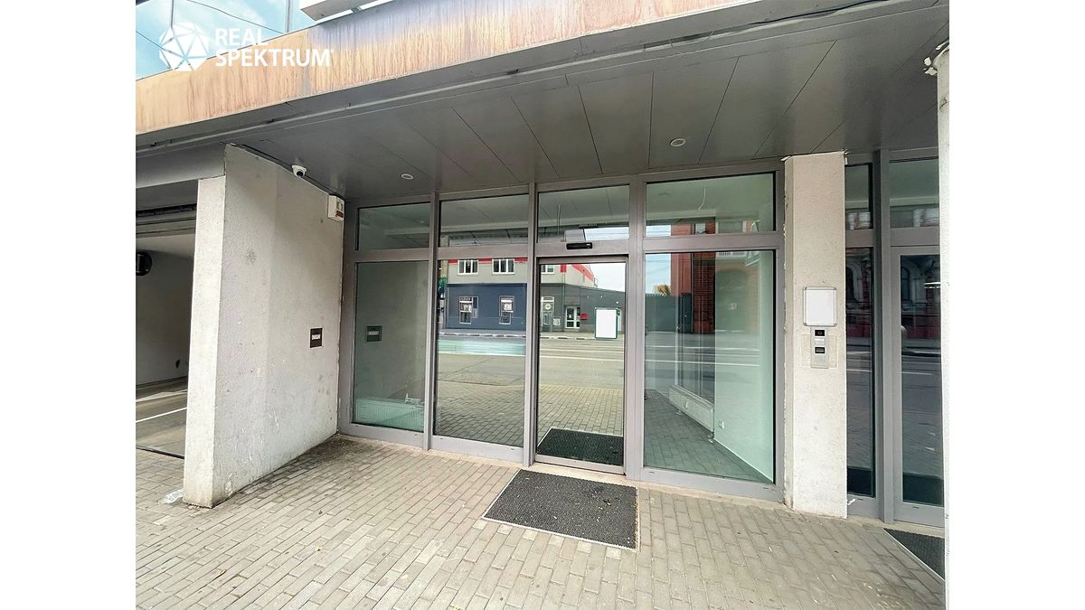 Pronájem obchodního prostoru 73 m² – fotografie 2