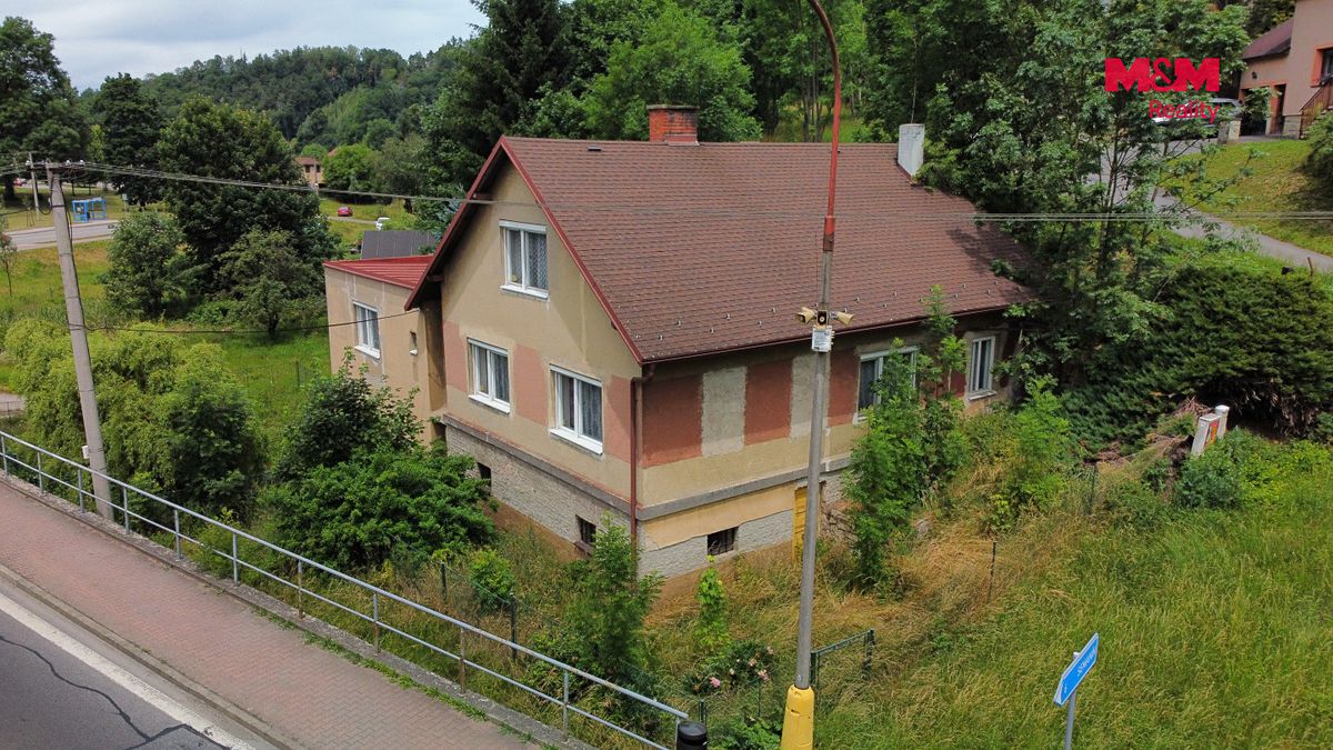 Prodej rodinného domu 120 m², pozemek 735 m² – fotografie 2