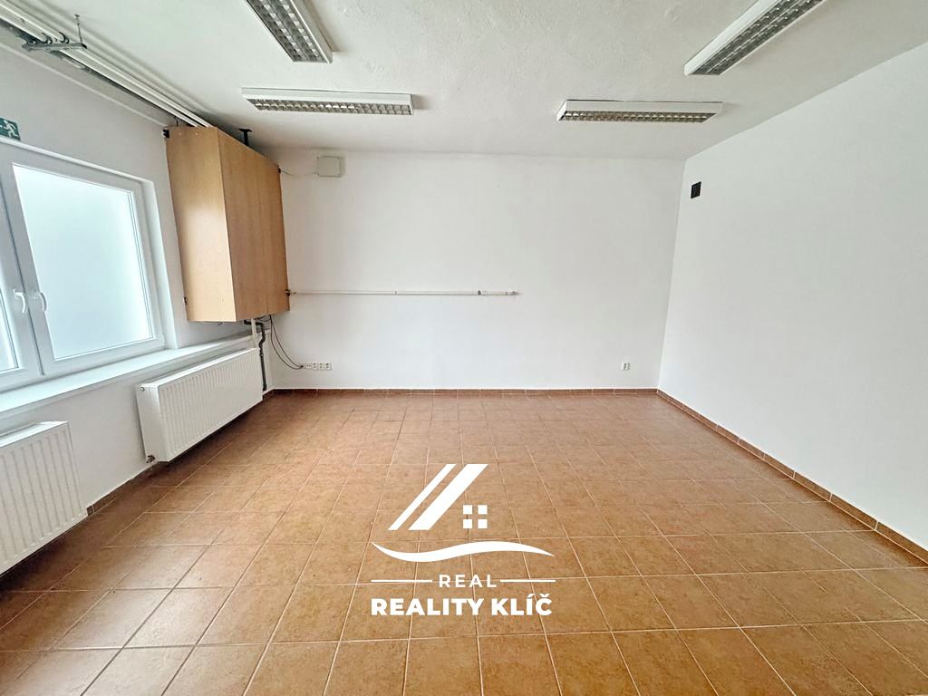 Pronájem obchodního prostoru 44 m²
