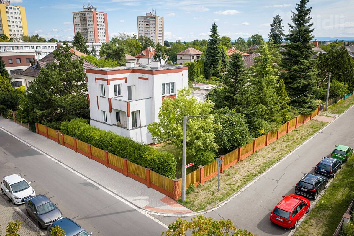 Prodej vily 630 m², pozemek 1103 m² – fotografie 4