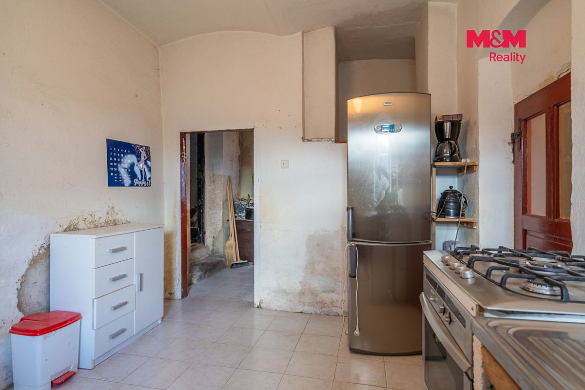 Prodej rodinného domu 205 m², pozemek 456 m² – fotografie 5