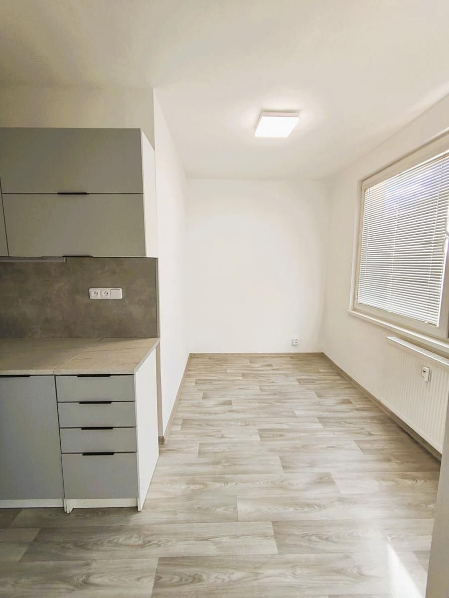 Pronájem bytu 2+1 62 m² – fotografie 2