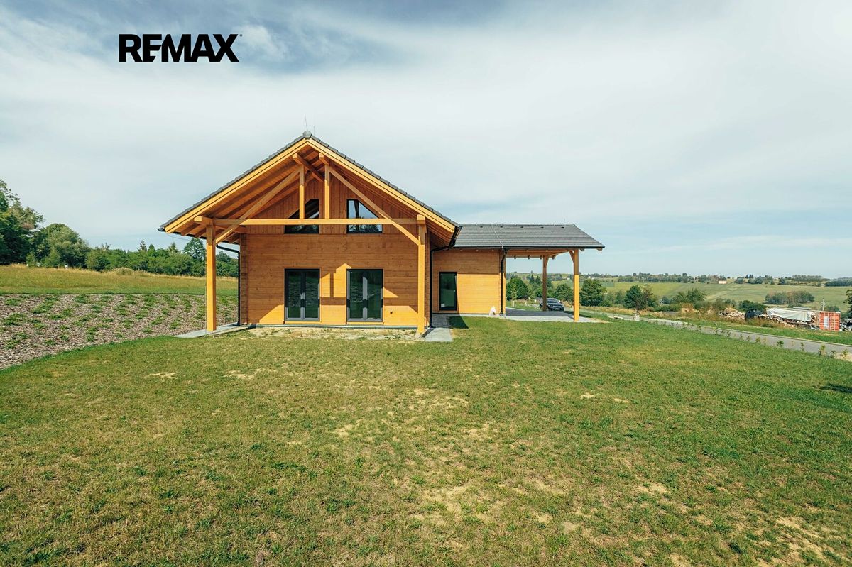 Prodej rodinného domu 133 m², pozemek 999 m² – fotografie 3