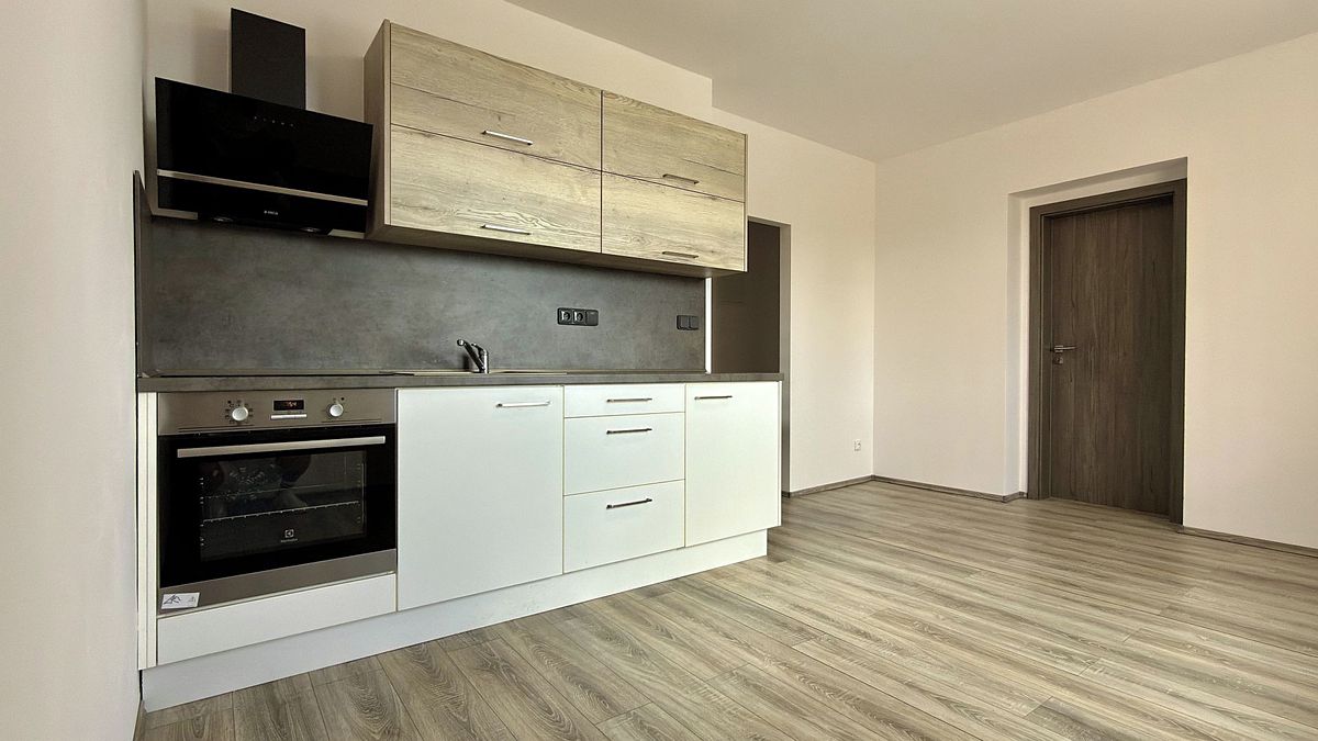 Pronájem bytu 1+1 28 m² – fotografie 2
