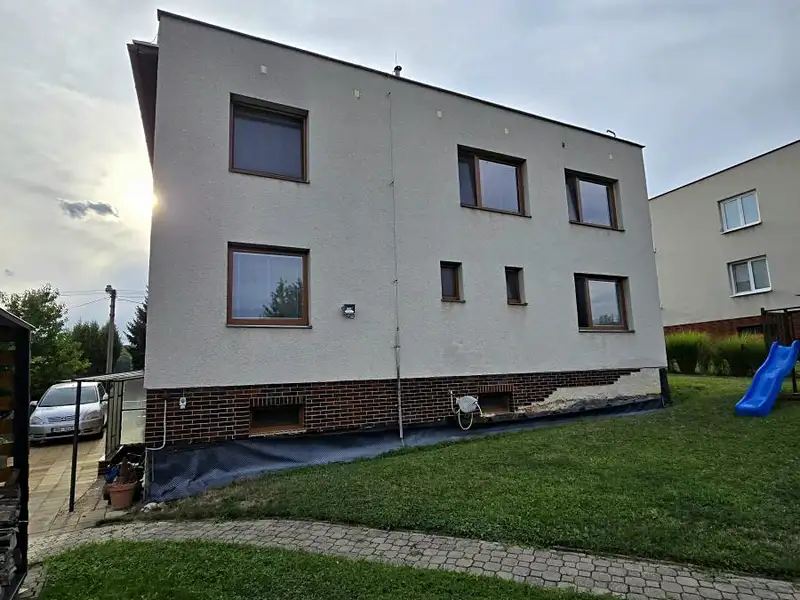 Prodej rodinného domu 250 m², pozemek 706 m², Zlín – náhled fotky 3