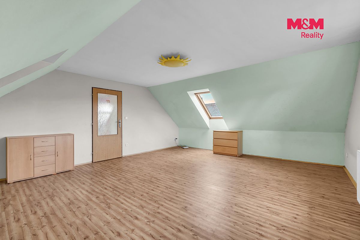 Prodej rodinného domu 201 m², pozemek 478 m² – fotografie 3
