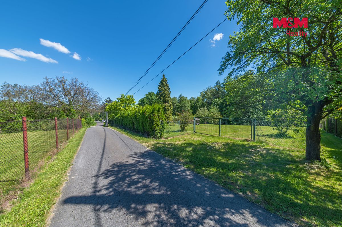 Prodej stavebního pozemku 3300 m² – fotografie 3