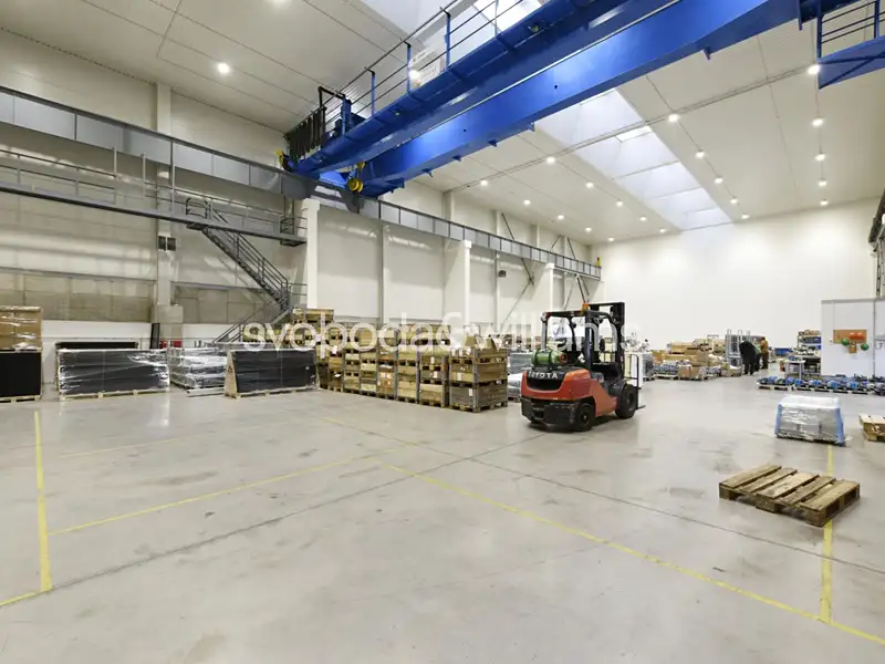 Pronájem výrobní haly, prostoru 1380 m², Plzeň – náhled fotky 1