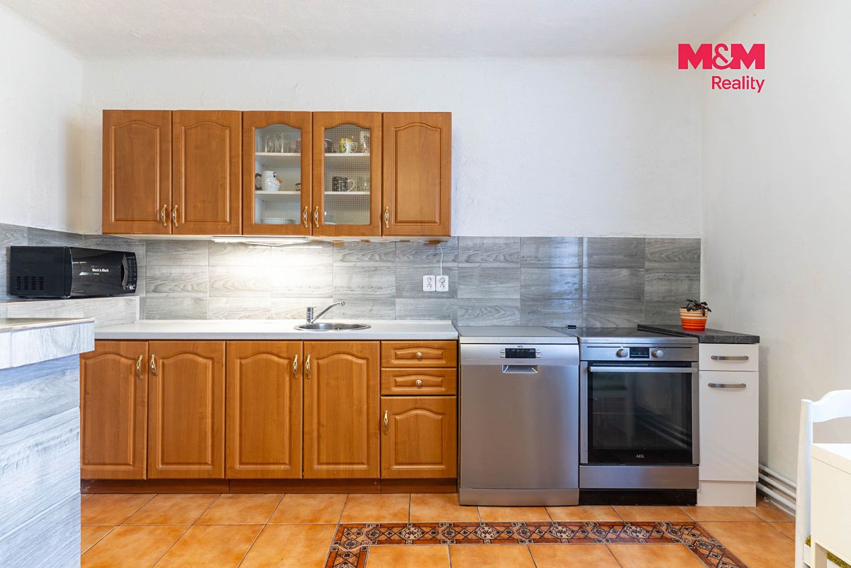 Prodej rodinného domu 115 m², pozemek 605 m² – fotografie 4