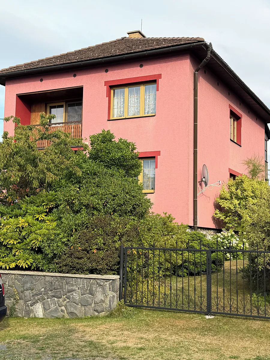 Prodej rodinného domu 250 m², pozemek 1245 m²