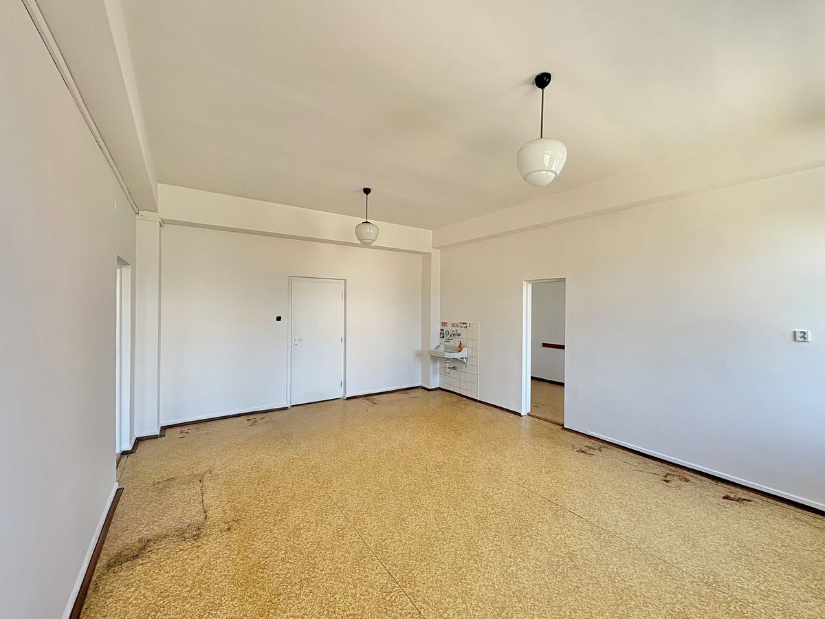 Pronájem kanceláře 26 m² – fotografie 3
